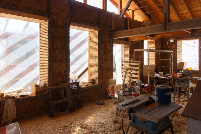 Straw bale room